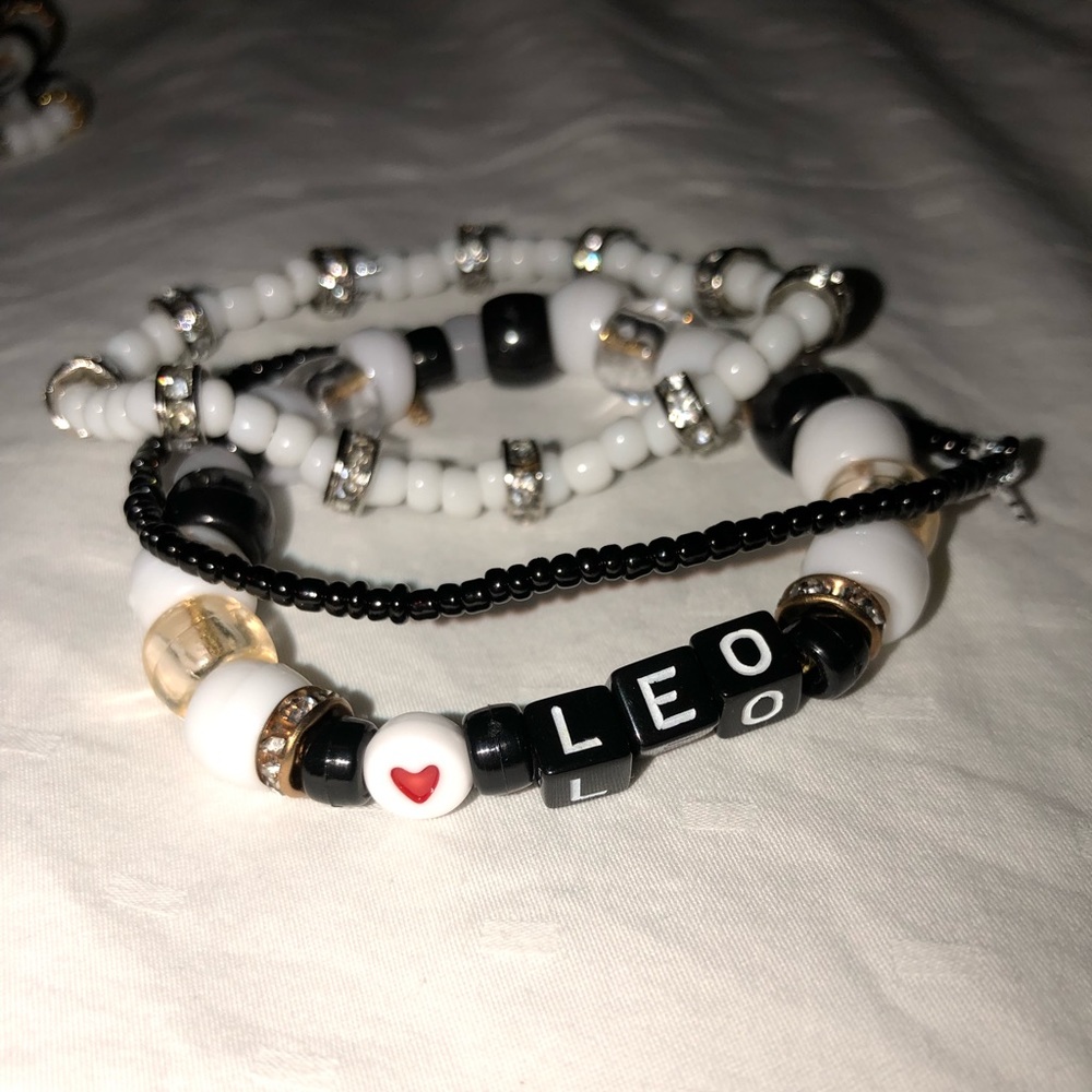 LEO beaded bracelet set